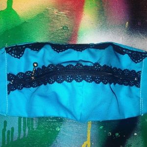 “Zip the lips” Face masks